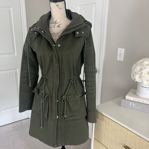 Light weight utility jacket